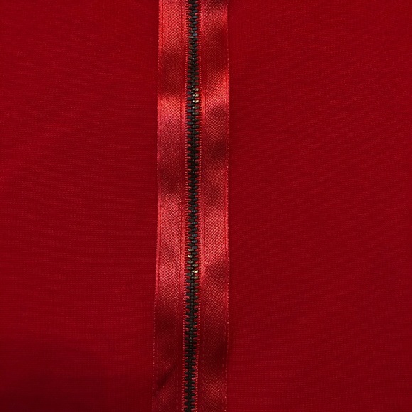 Alice + Olivia Patty Peplum Poppy Top - Picture 5 of 7